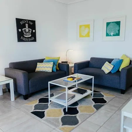 Stunning 2 Bedroom With Pool View