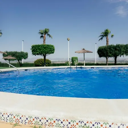 Apartment Stunning 2 Bedroom With Pool View *