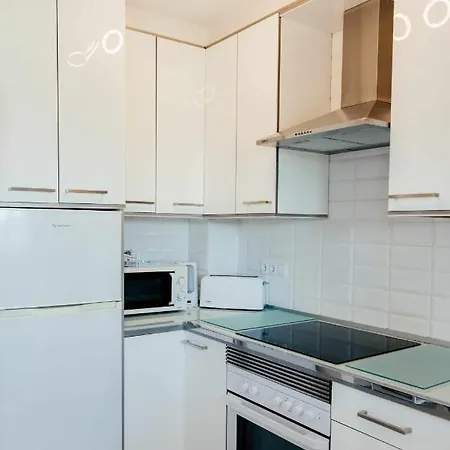Stunning 2 Bedroom With Pool View