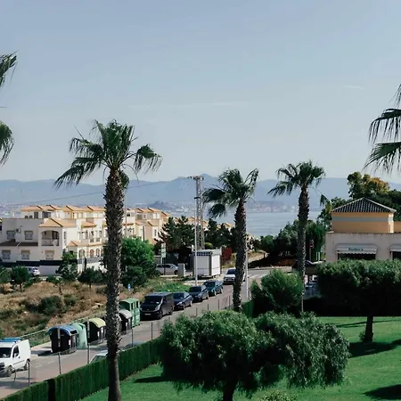 Stunning 2 Bedroom With Pool View Alicante